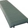 Therm-a-Rest NeoAir Topo Luxe Tapis Large, vert 1 Therm-a-Rest NeoAir Topo Luxe Tapis Large, vert -Matelas Soldes Magasin therm a rest neoair topo luxe mat large balsam 1